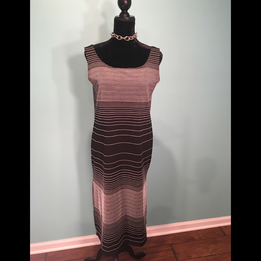 Sand Dollars Black and White Dress Size M